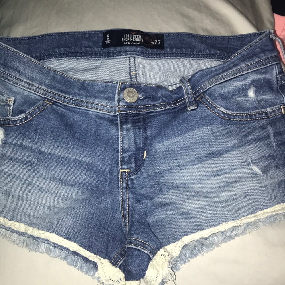 Hollister low rise short shorts